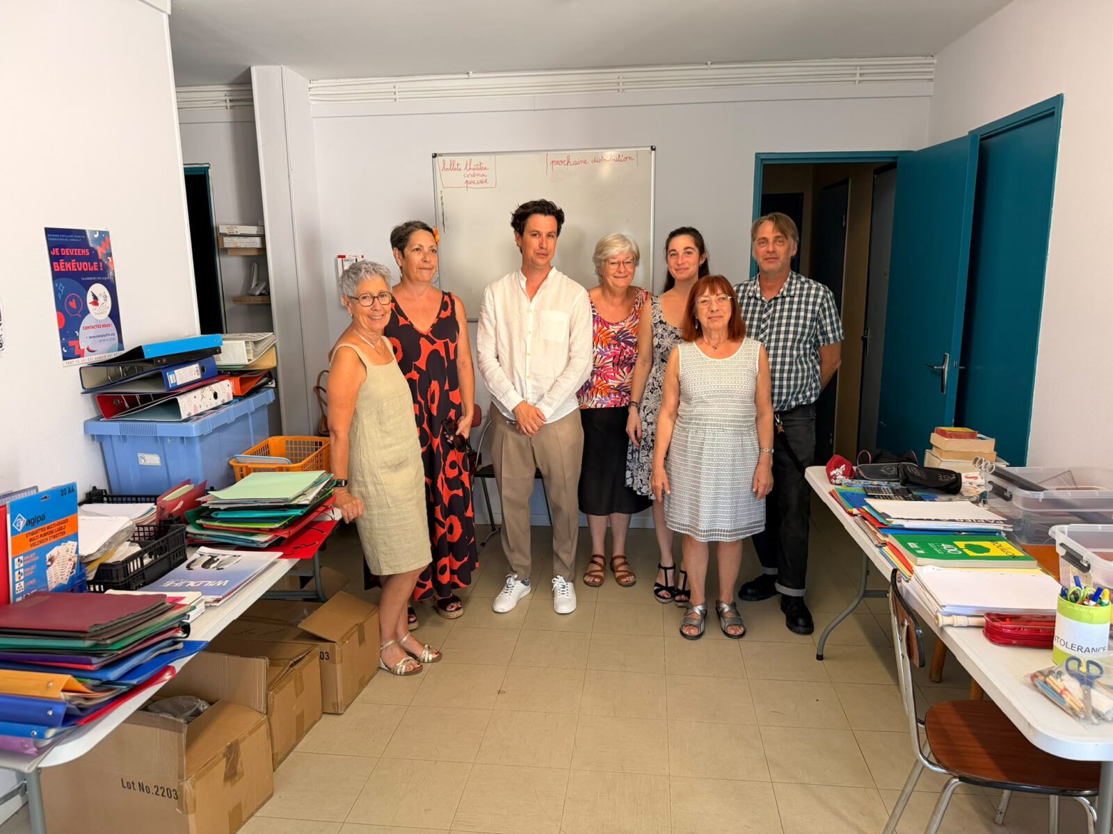 Une collecte solidaire de fournitures scolaires remise au Secours Populaire de Pézenas
